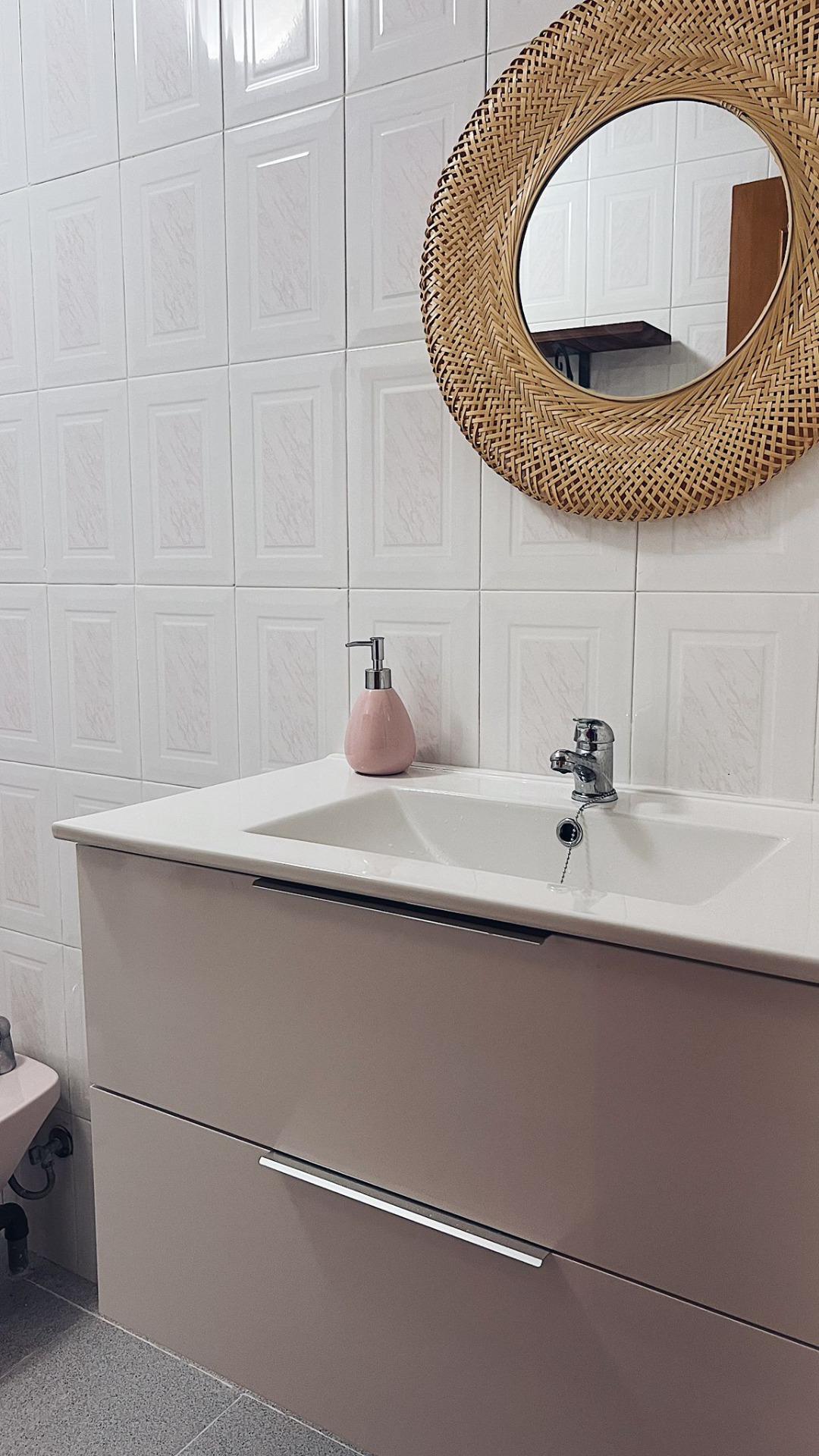8-16-19 2 Bedroom Apartment, 1 Bathroom, 350 m from the Beach