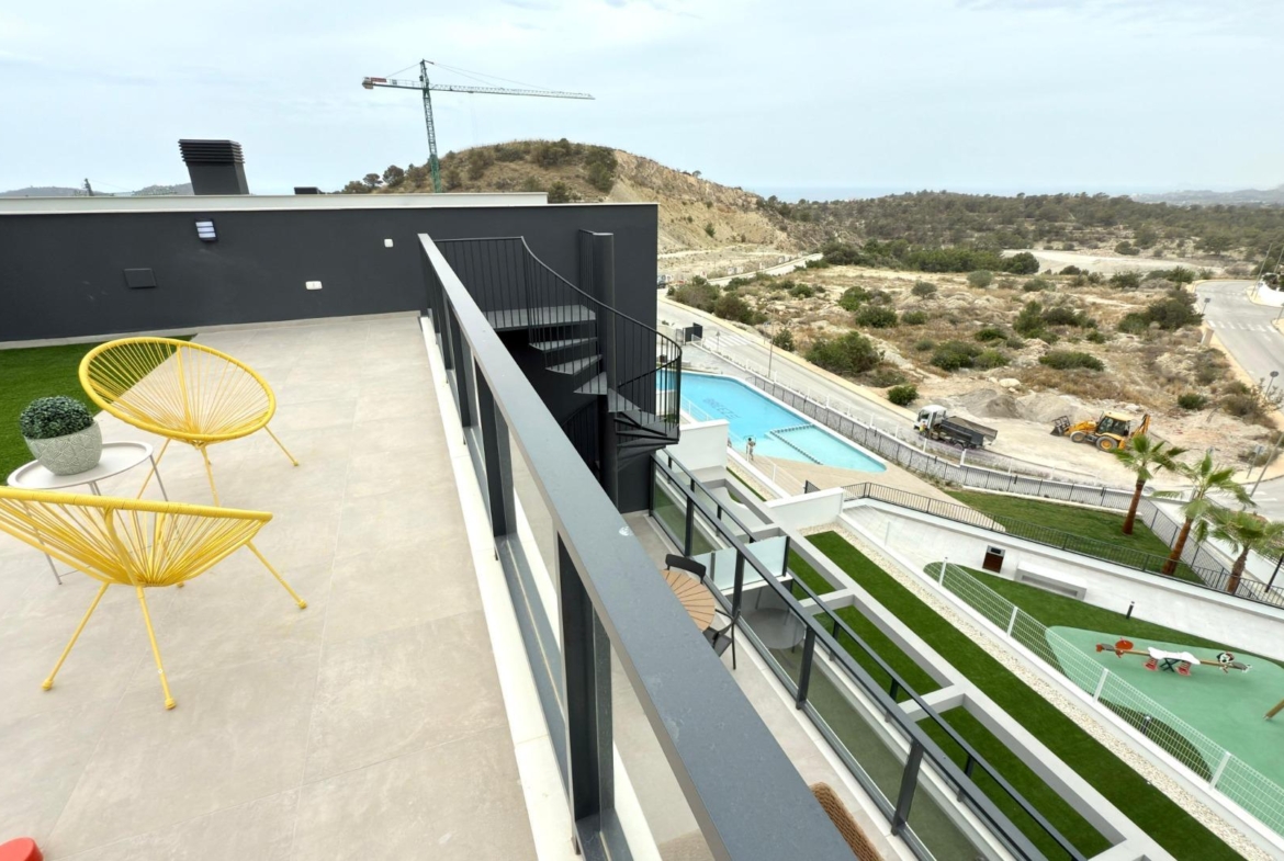 🏡 Corner penthouse with sea views – Balcón de Finestrat