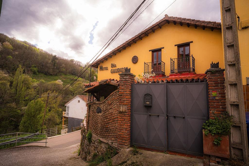 Hotel in Pola de Lena