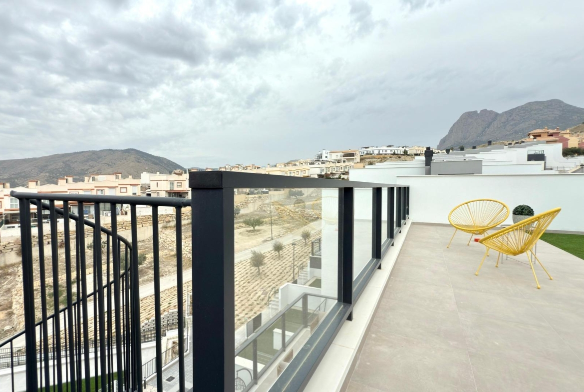 🏡 Corner penthouse with sea views – Balcón de Finestrat