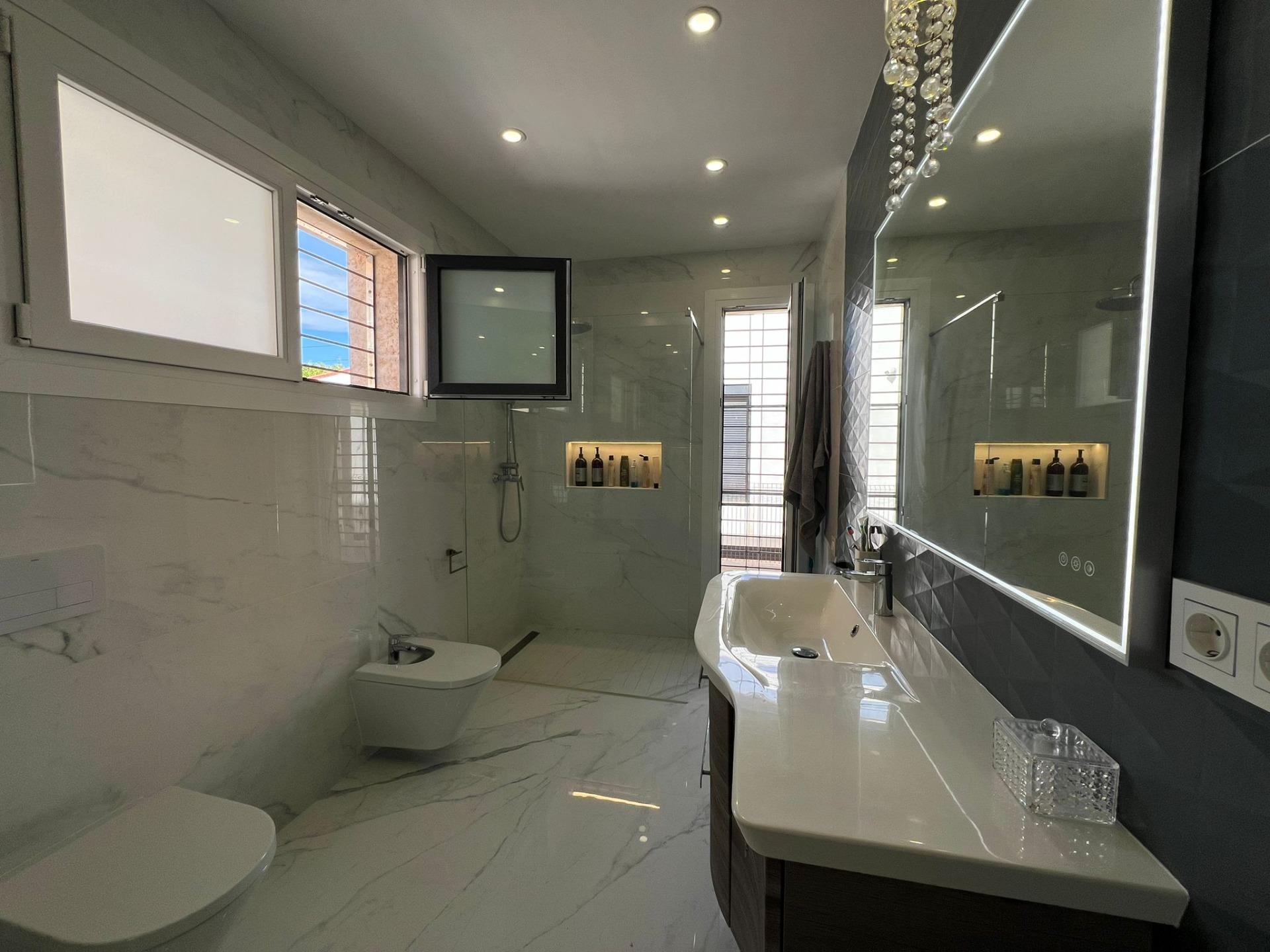 Spectacular Beachfront VILLA, LA MATA
