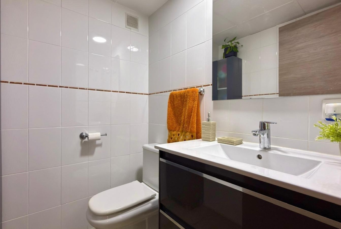 Exclusivo Adosado en Primera Línea de Golf de la Playa de San Juan con vistas espectaculares