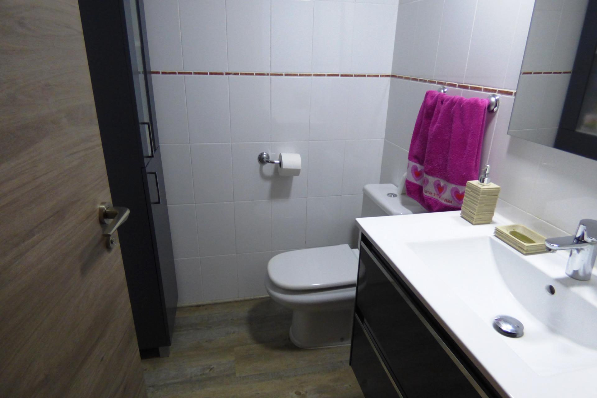 Exclusivo Adosado en Primera Línea de Golf de la Playa de San Juan con vistas espectaculares