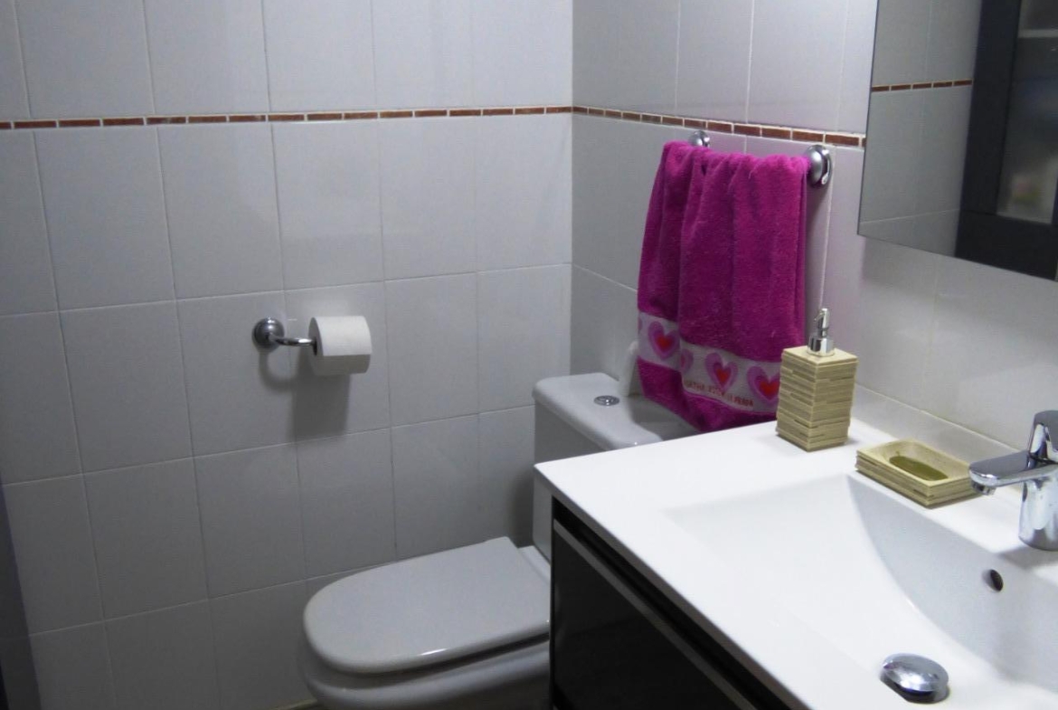Exclusivo Adosado en Primera Línea de Golf de la Playa de San Juan con vistas espectaculares