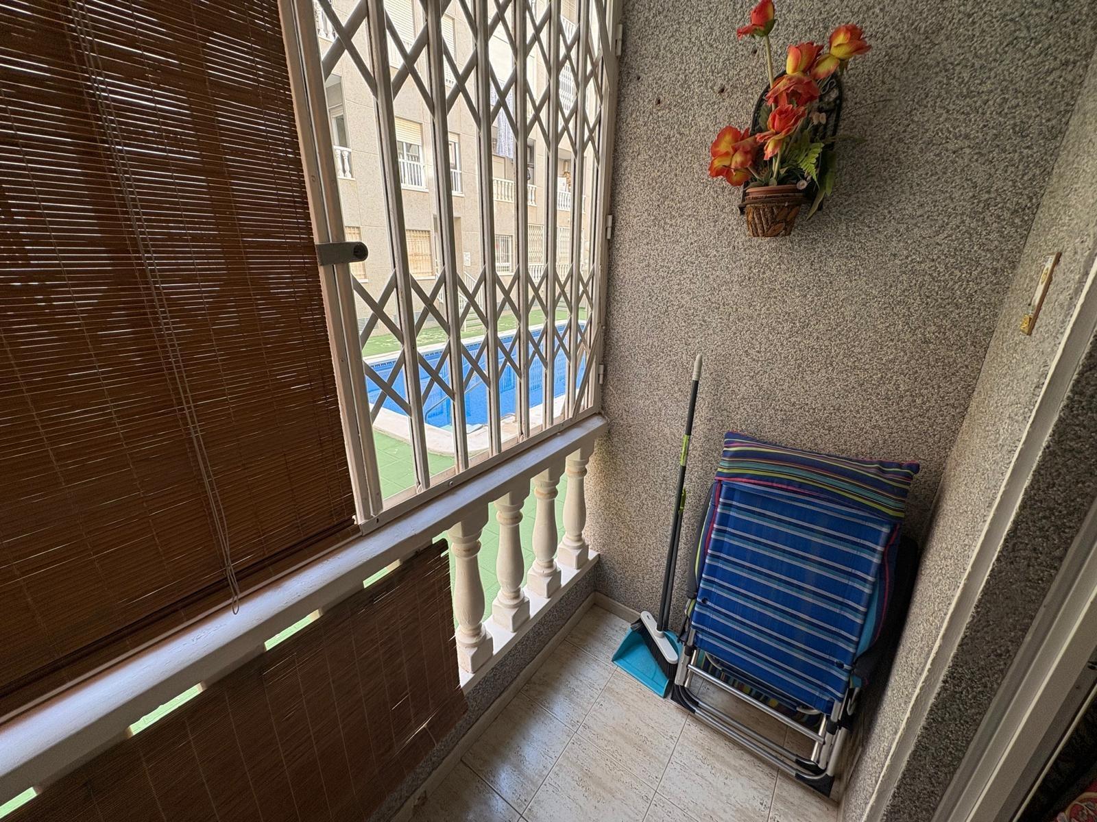 Charming Apartment in the Heart of Torrevieja 🏡✨ 2 Bedrooms 1 Bathroom with Patio and Pool