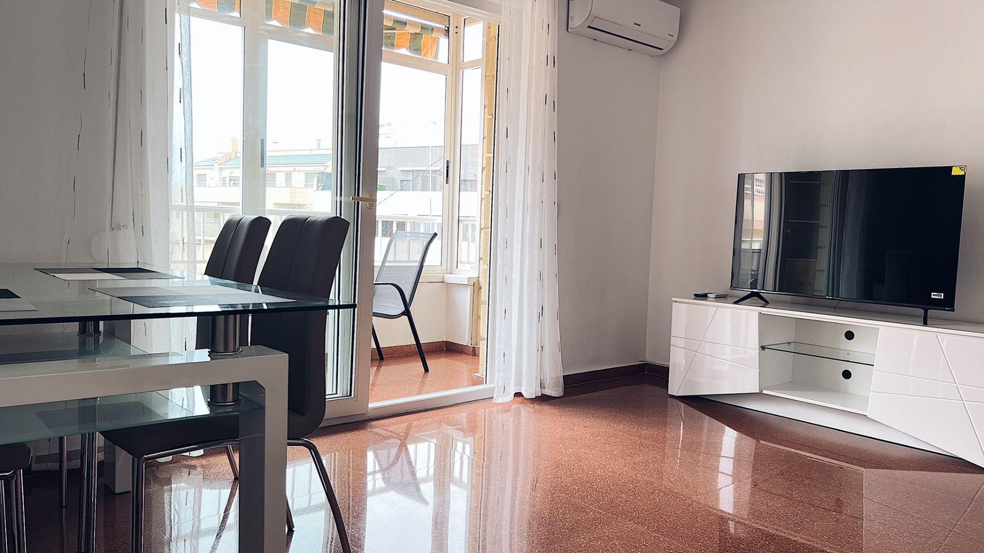 8-4-21 2 Bedroom Apartment, 1 Bathroom, 350 m from the Beach