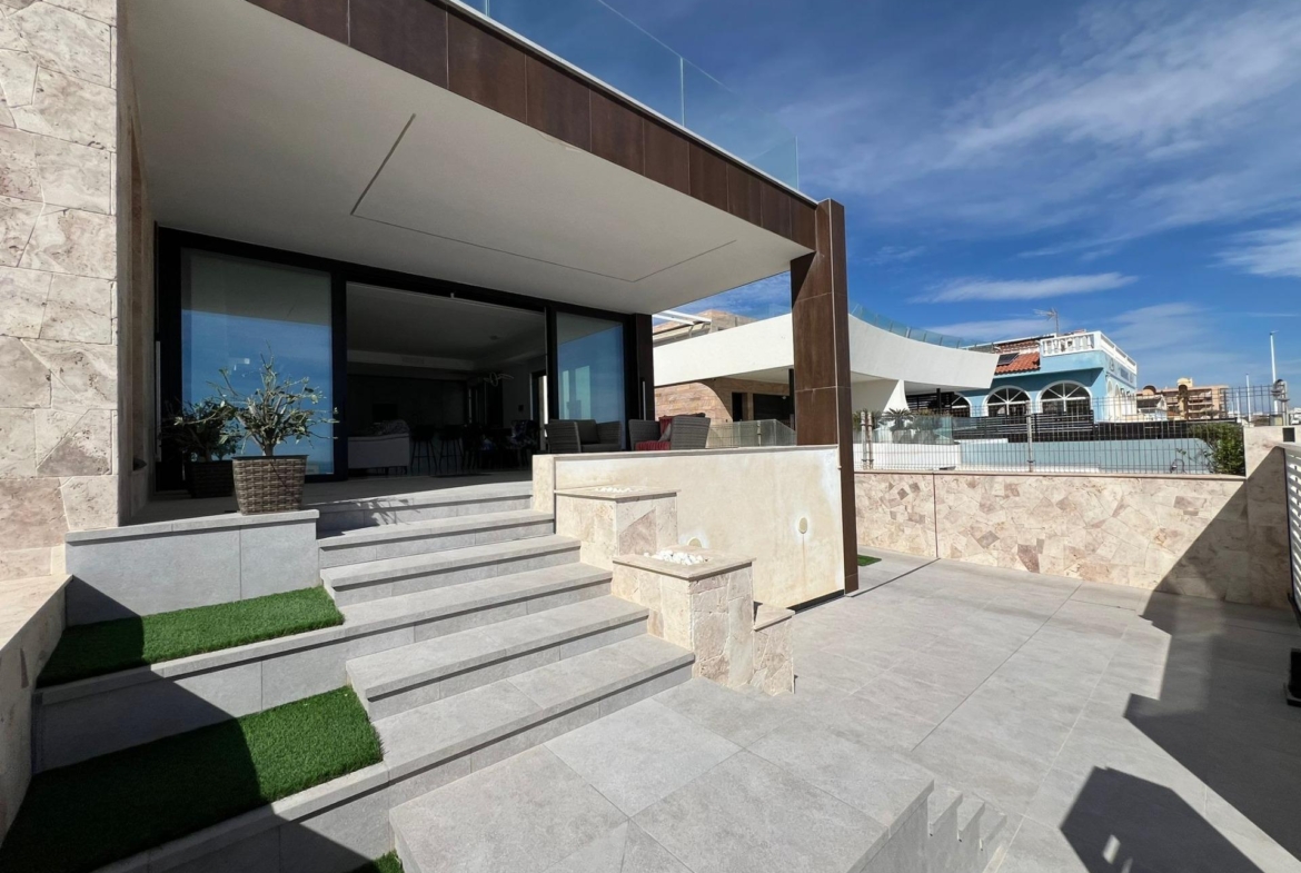 Spectacular Beachfront VILLA, LA MATA