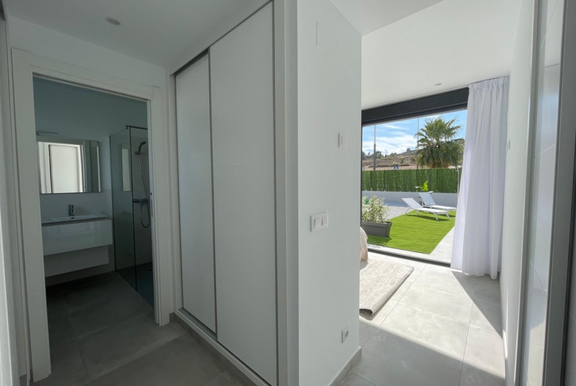INDEPENDENT VILLAS WITH PRIVATE POOL IN CALASPARRA