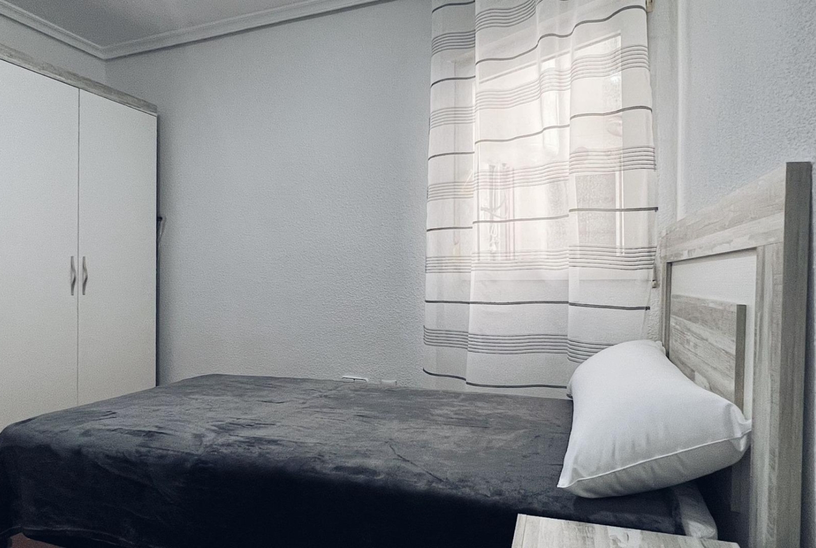 2 Bedroom Apartment, 1 Bathroom, 350 m from the Beach