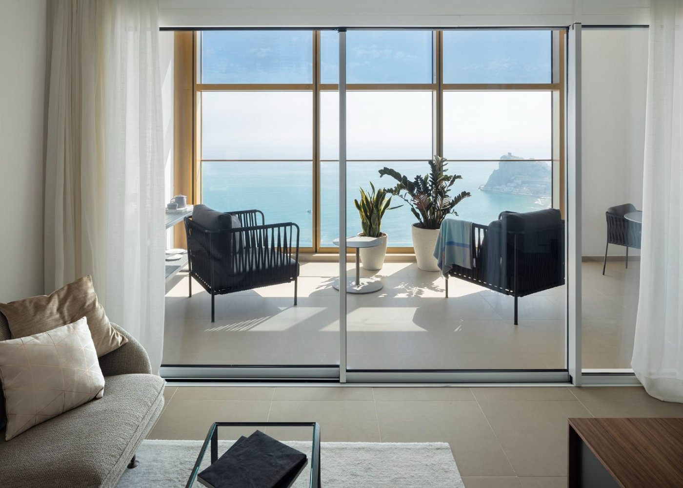 8-8-2 Latest Luxury Apartments in InTempo Building