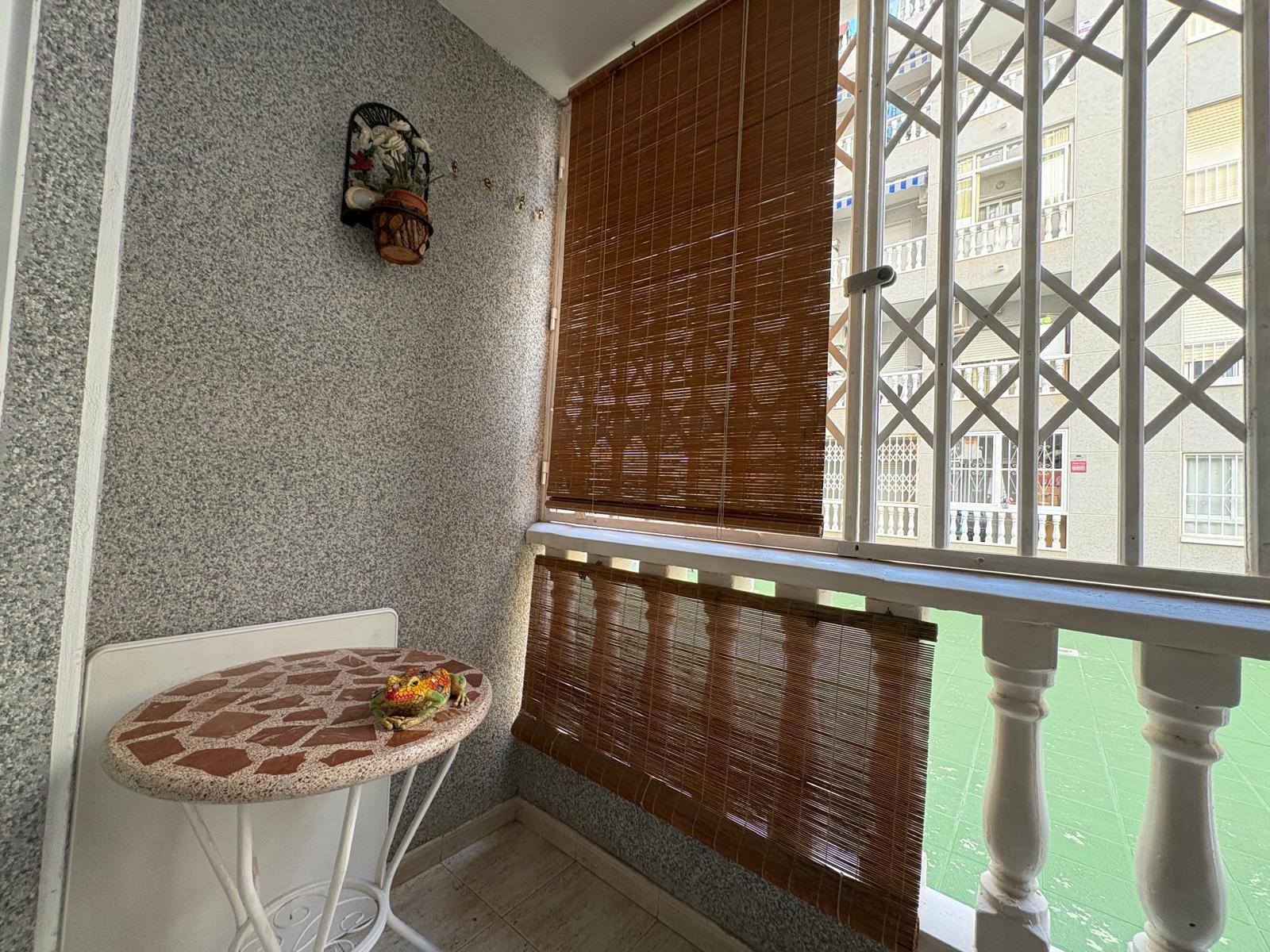 Charming Apartment in the Heart of Torrevieja 🏡✨ 2 Bedrooms 1 Bathroom with Patio and Pool