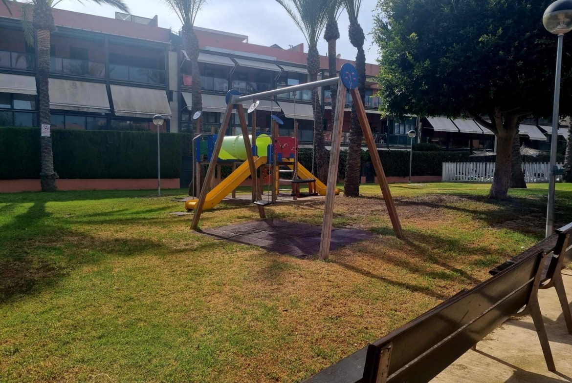 Exclusivo Adosado en Primera Línea de Golf de la Playa de San Juan con vistas espectaculares