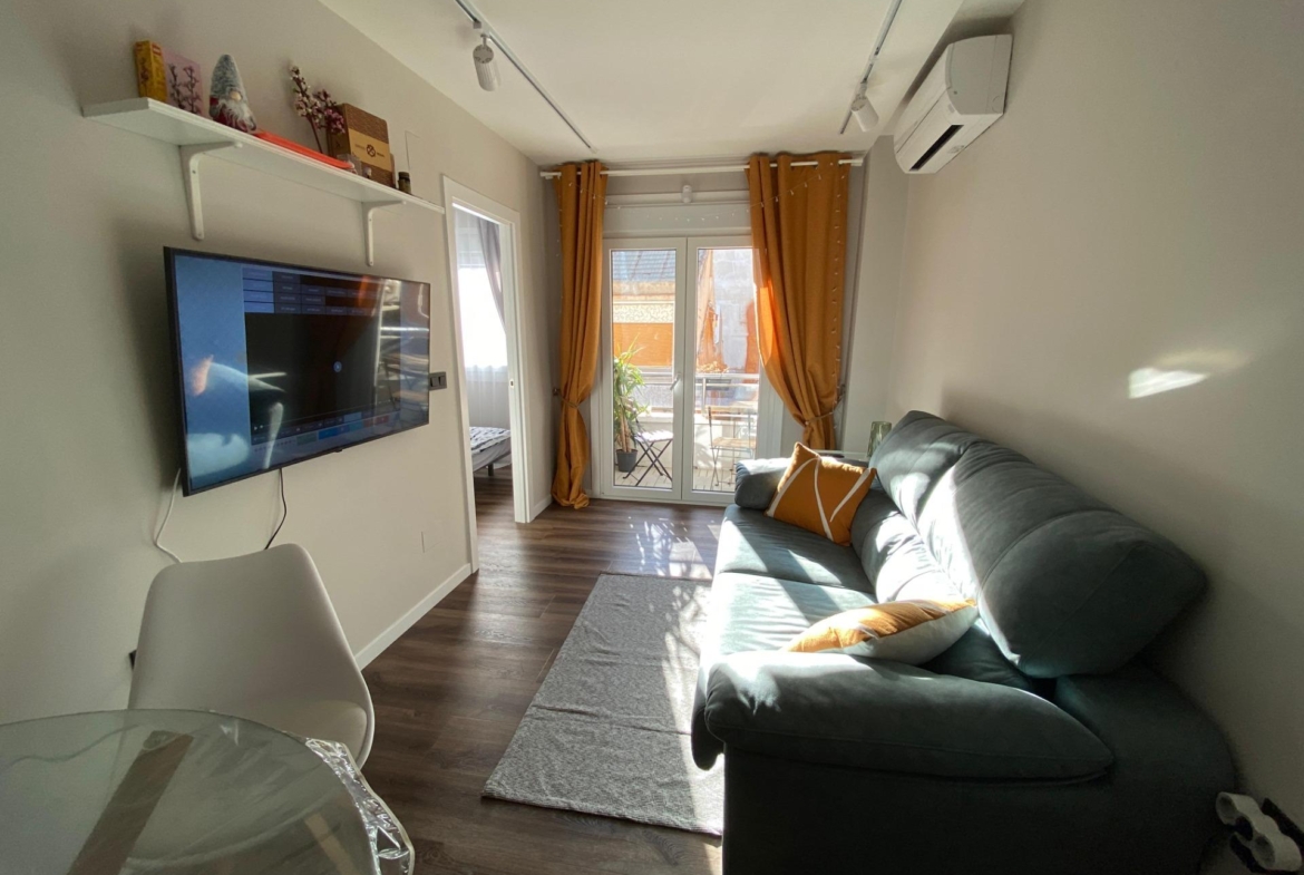 PLAYA DEL CURA. REFURBISHED APARTMENT WITH TOURIST LICENSE 200 M FROM THE SEA