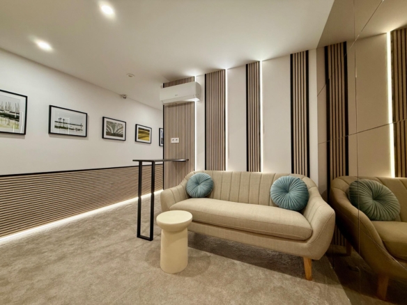 Tourist License Aparthotel-Style Apartment for Sale – Turnkey Business in the Heart of Alicante