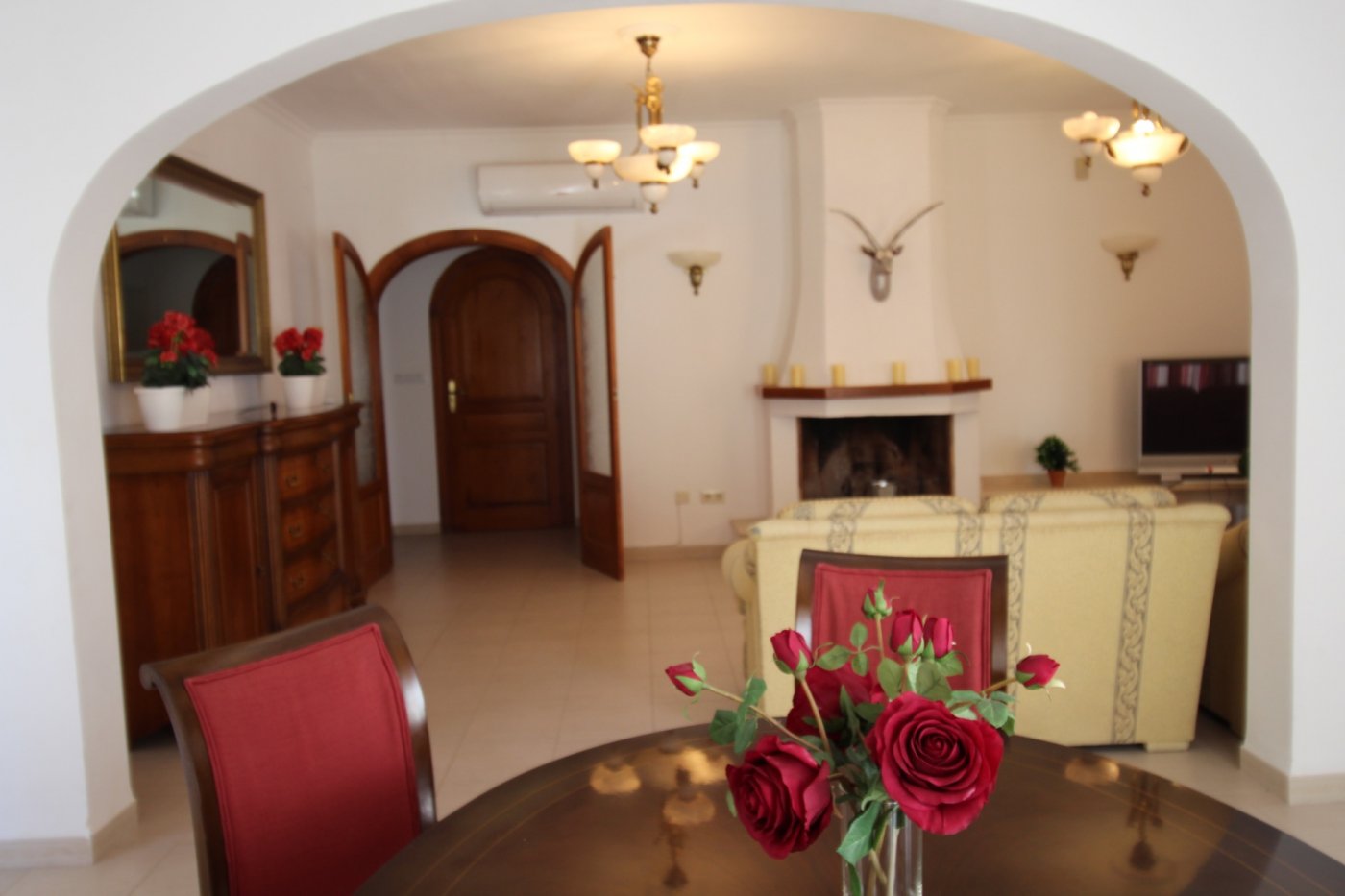 LUXURY MOUNTAIN VILLA MET ZEEZICHT