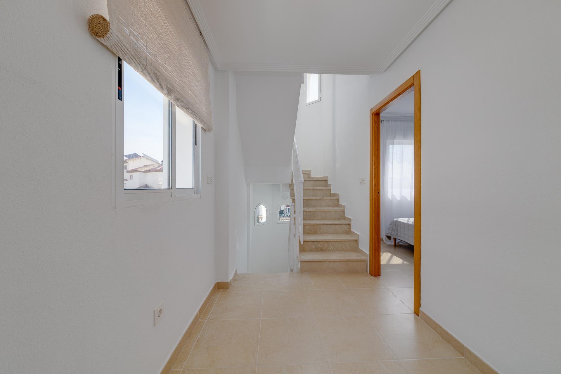 9-11-5 NIEUWE BUILD RESIDENTIAL IN SAN FULGENCIO