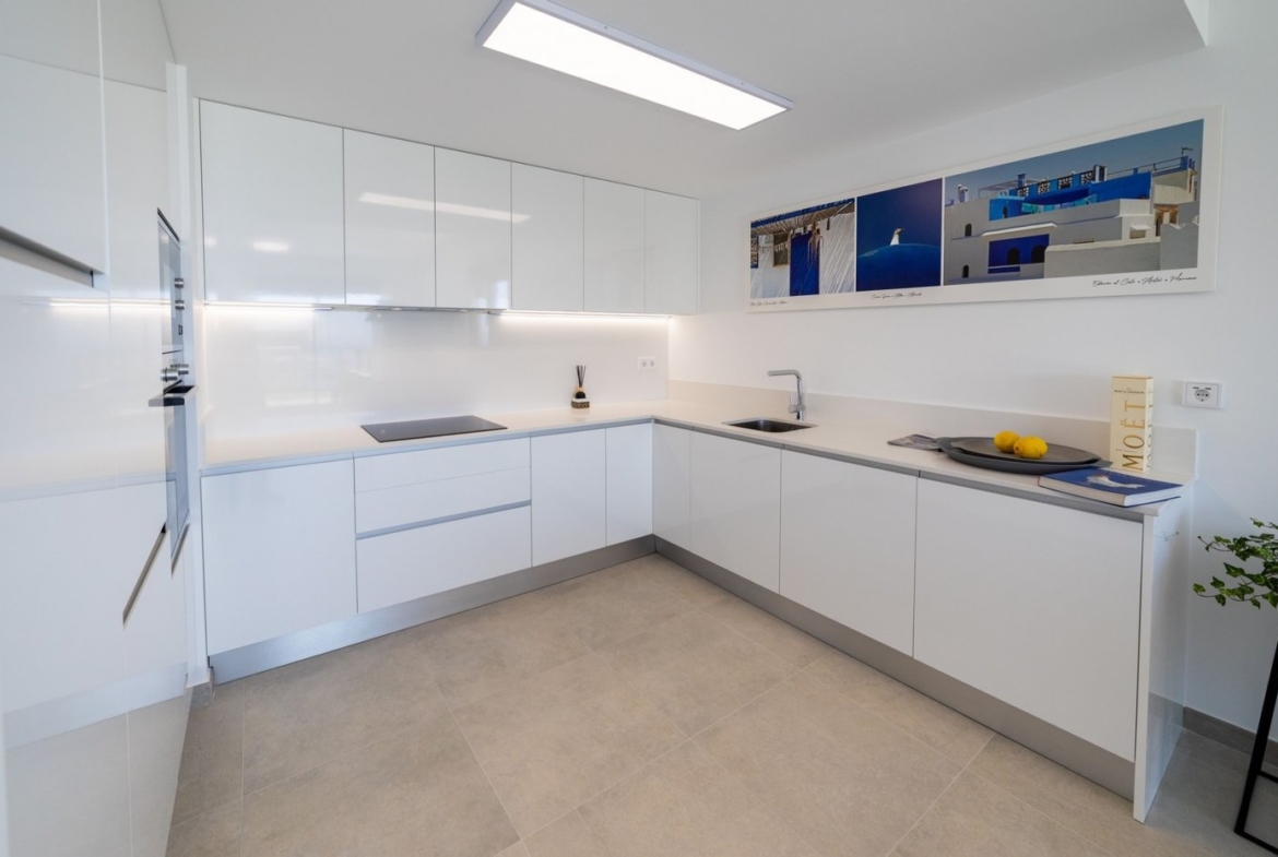 NEW APARTMENTS FOR SALE IN GRAN ALACANT, AT 20 MINUTES FROM ALICANTE and ELCHE, COSTA BLANCA