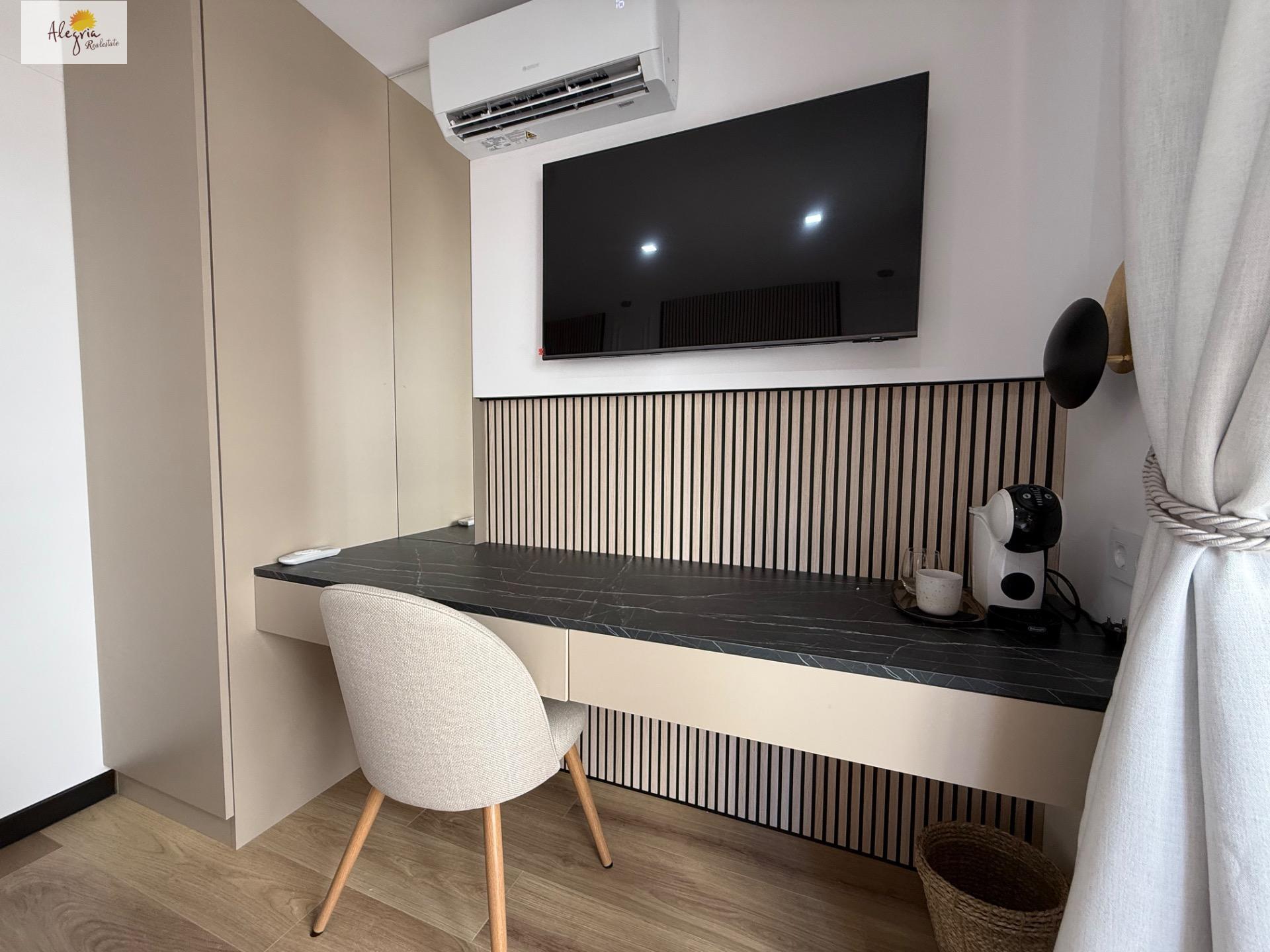 9-14-12 Tourist License Aparthotel-Style Apartment for Sale – Turnkey Business in the Heart of Alicante