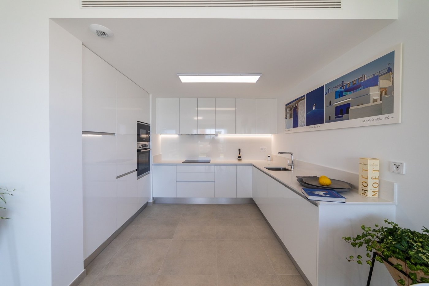 9-16-3 NEW APARTMENTS FOR SALE IN GRAN ALACANT, AT 20 MINUTES FROM ALICANTE and ELCHE, COSTA BLANCA