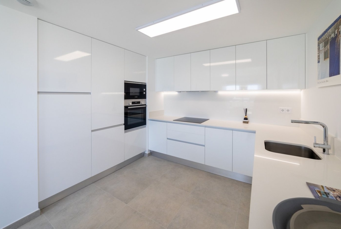 NEW APARTMENTS FOR SALE IN GRAN ALACANT, AT 20 MINUTES FROM ALICANTE and ELCHE, COSTA BLANCA