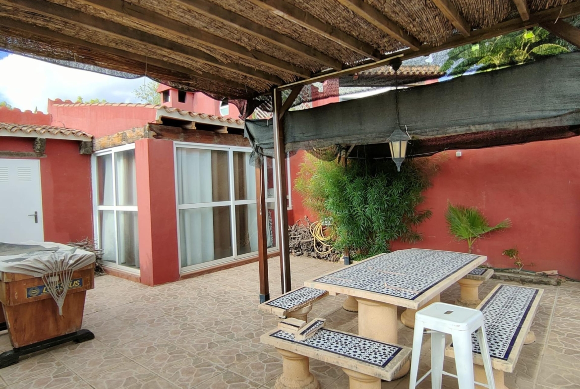 DETACHED VILLA, SPACIOUS WITH PRIVACY IN A NATURAL ENVIRONMENT IN LA NUCIA