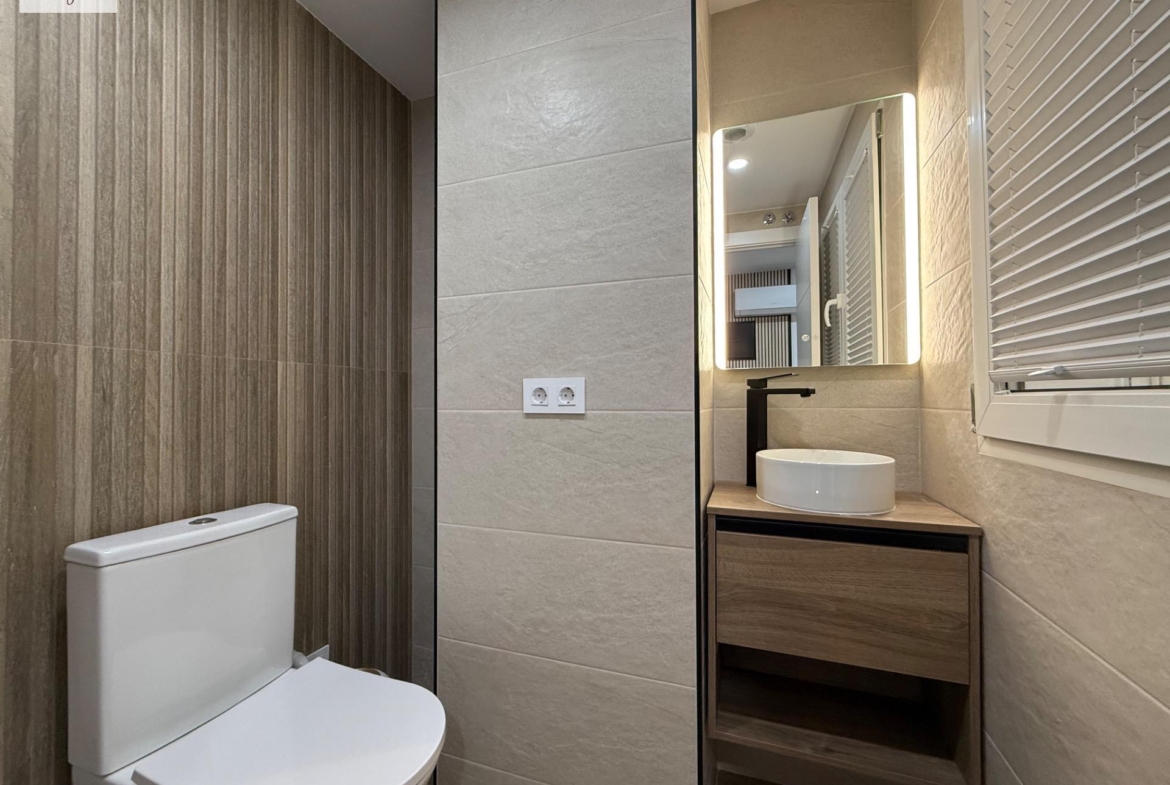 Tourist License Aparthotel-Style Apartment for Sale – Turnkey Business in the Heart of Alicante