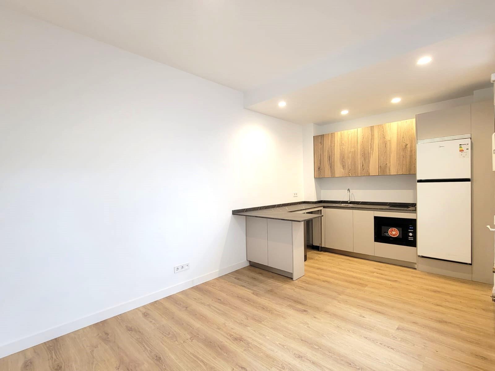 9-2-10 FANTASTIC APARTMENT FOR SALE IN COMILLAS, MADRID