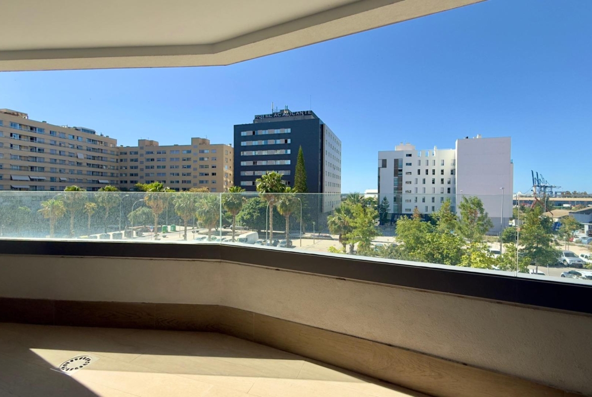 Familie comfort en moderne stijl in het hart van Alicante