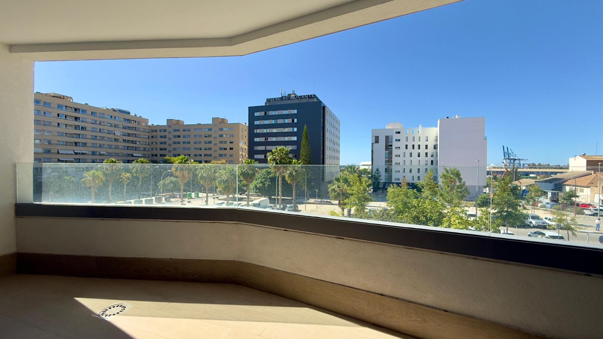 Familie comfort en moderne stijl in het hart van Alicante