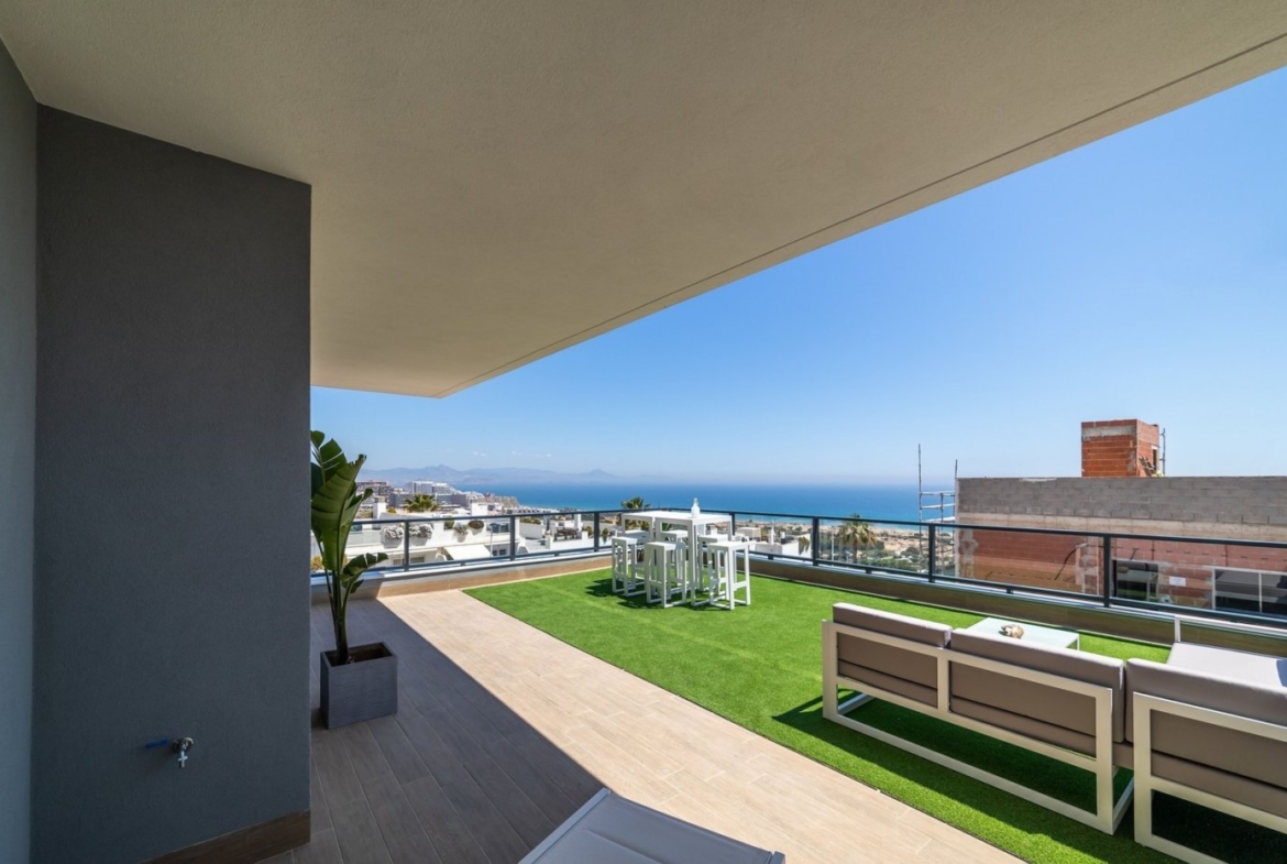 NEW APARTMENTS FOR SALE IN GRAN ALACANT, AT 20 MINUTES FROM ALICANTE and ELCHE, COSTA BLANCA