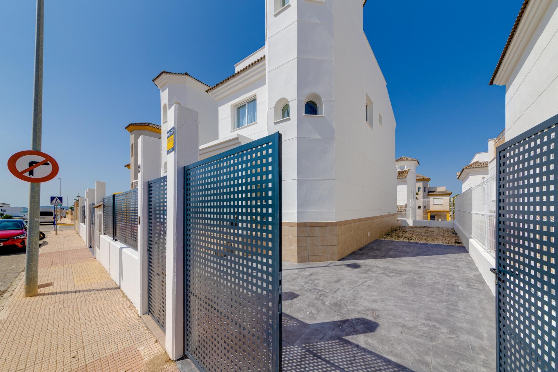 9-2-5 NIEUWE BUILD RESIDENTIAL IN SAN FULGENCIO