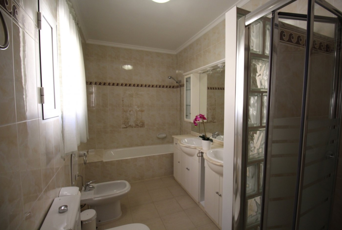 LUXURY MOUNTAIN VILLA MET ZEEZICHT
