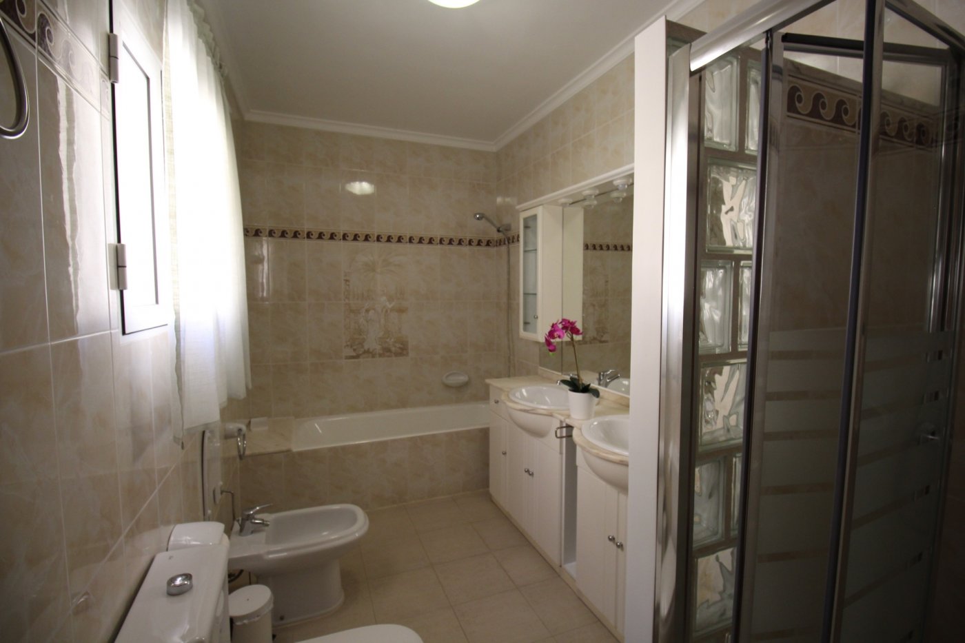 LUXURY MOUNTAIN VILLA MET ZEEZICHT