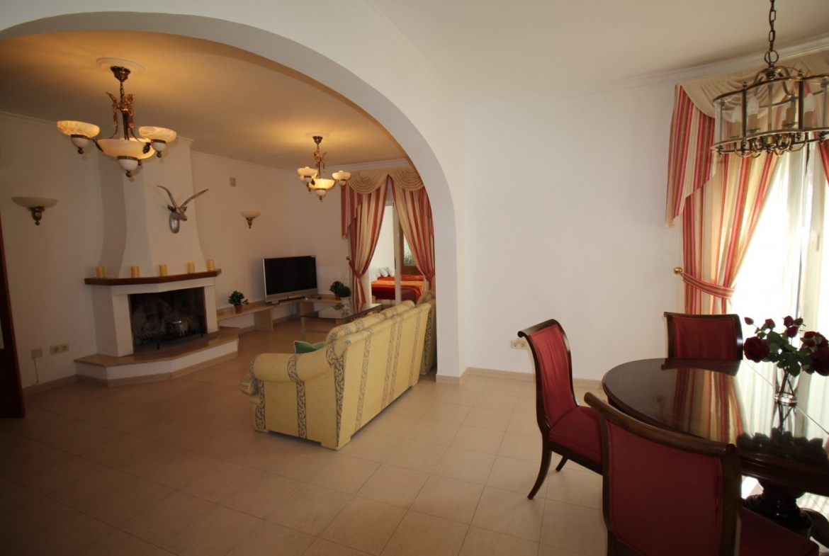 LUXURY MOUNTAIN VILLA MET ZEEZICHT