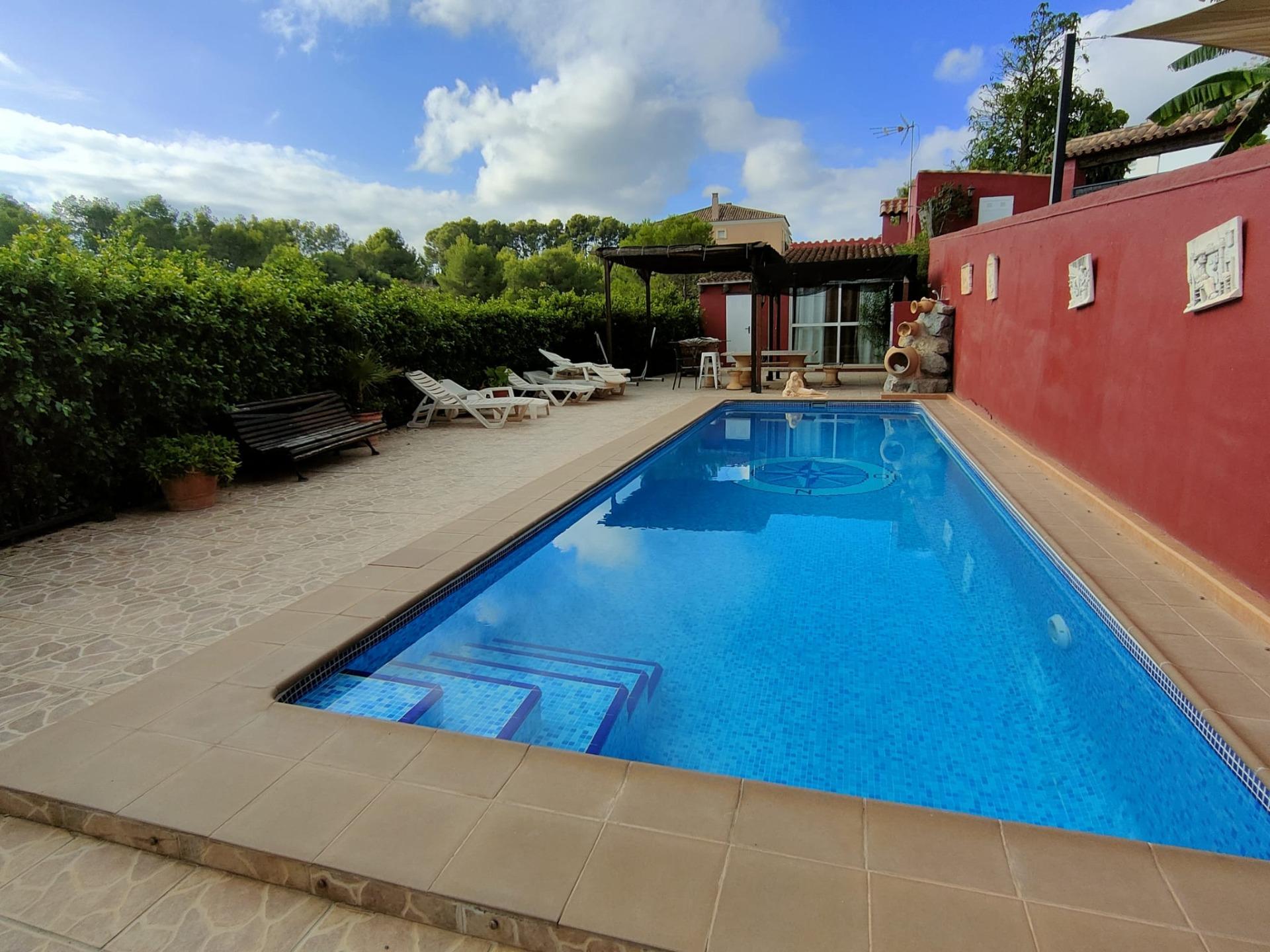 9-23-3 DETACHED VILLA, SPACIOUS WITH PRIVACY IN A NATURAL ENVIRONMENT IN LA NUCIA