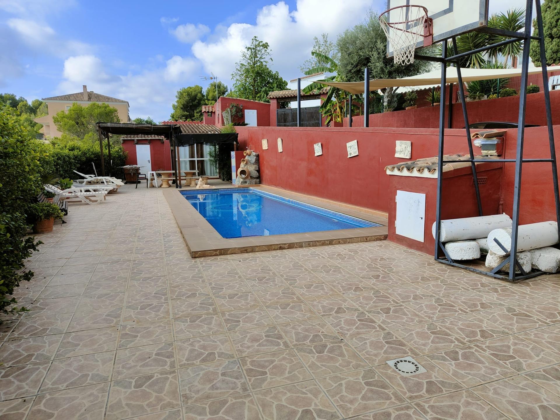 9-24-3 DETACHED VILLA, SPACIOUS WITH PRIVACY IN A NATURAL ENVIRONMENT IN LA NUCIA