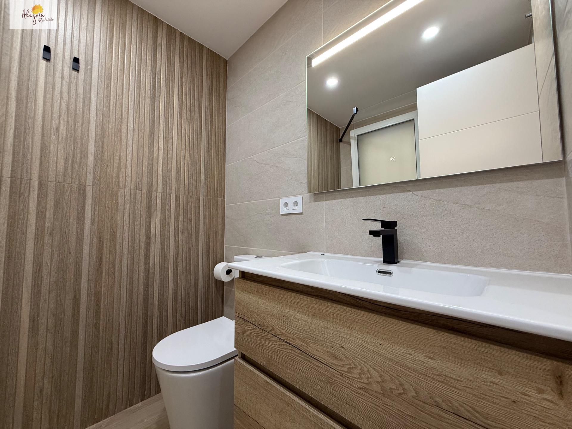 9-26-5 Tourist License Aparthotel-Style Apartment for Sale – Turnkey Business in the Heart of Alicante