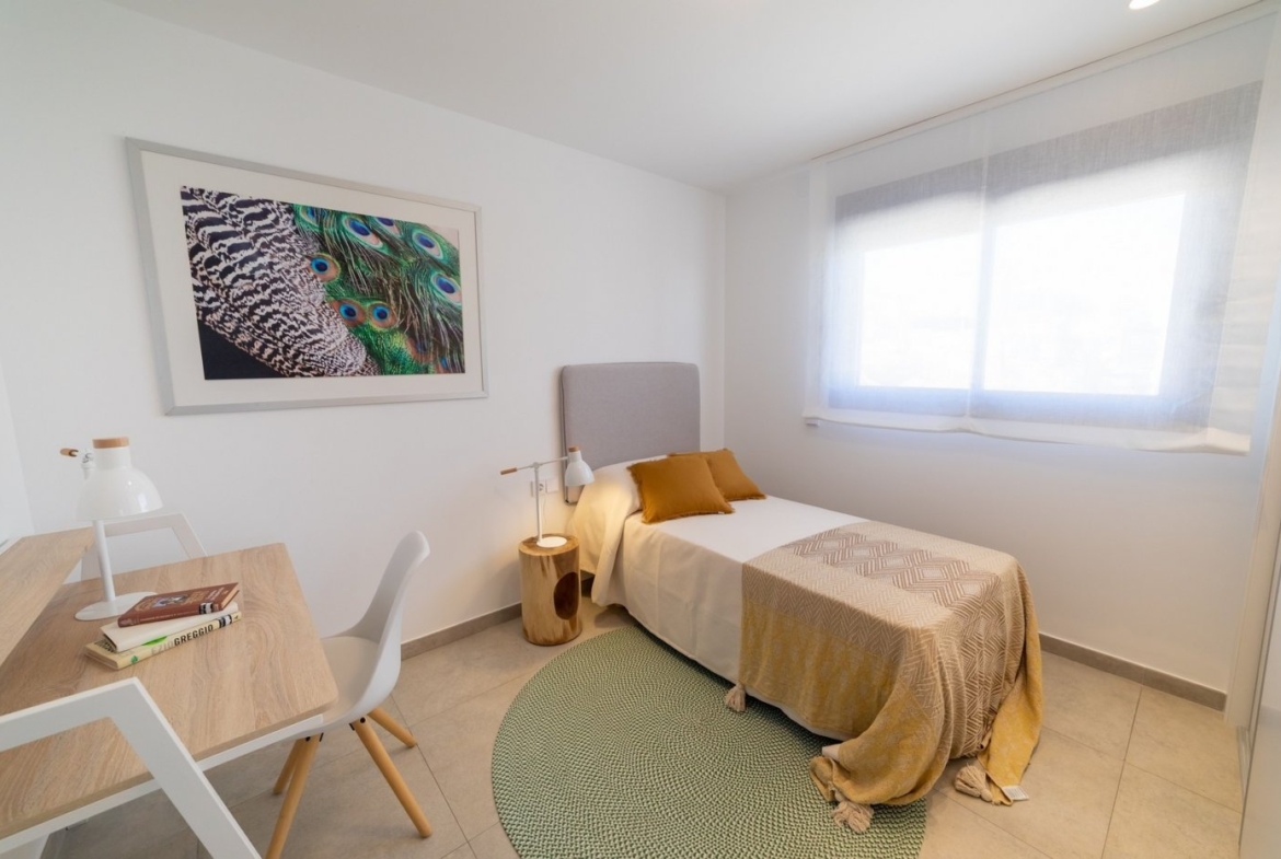 NEW APARTMENTS FOR SALE IN GRAN ALACANT, AT 20 MINUTES FROM ALICANTE and ELCHE, COSTA BLANCA