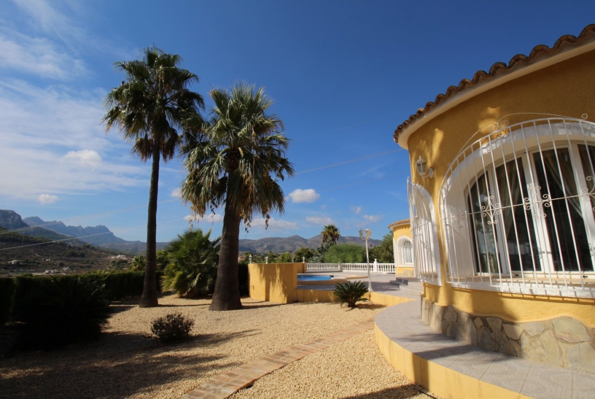 LUXURY MOUNTAIN VILLA MET ZEEZICHT