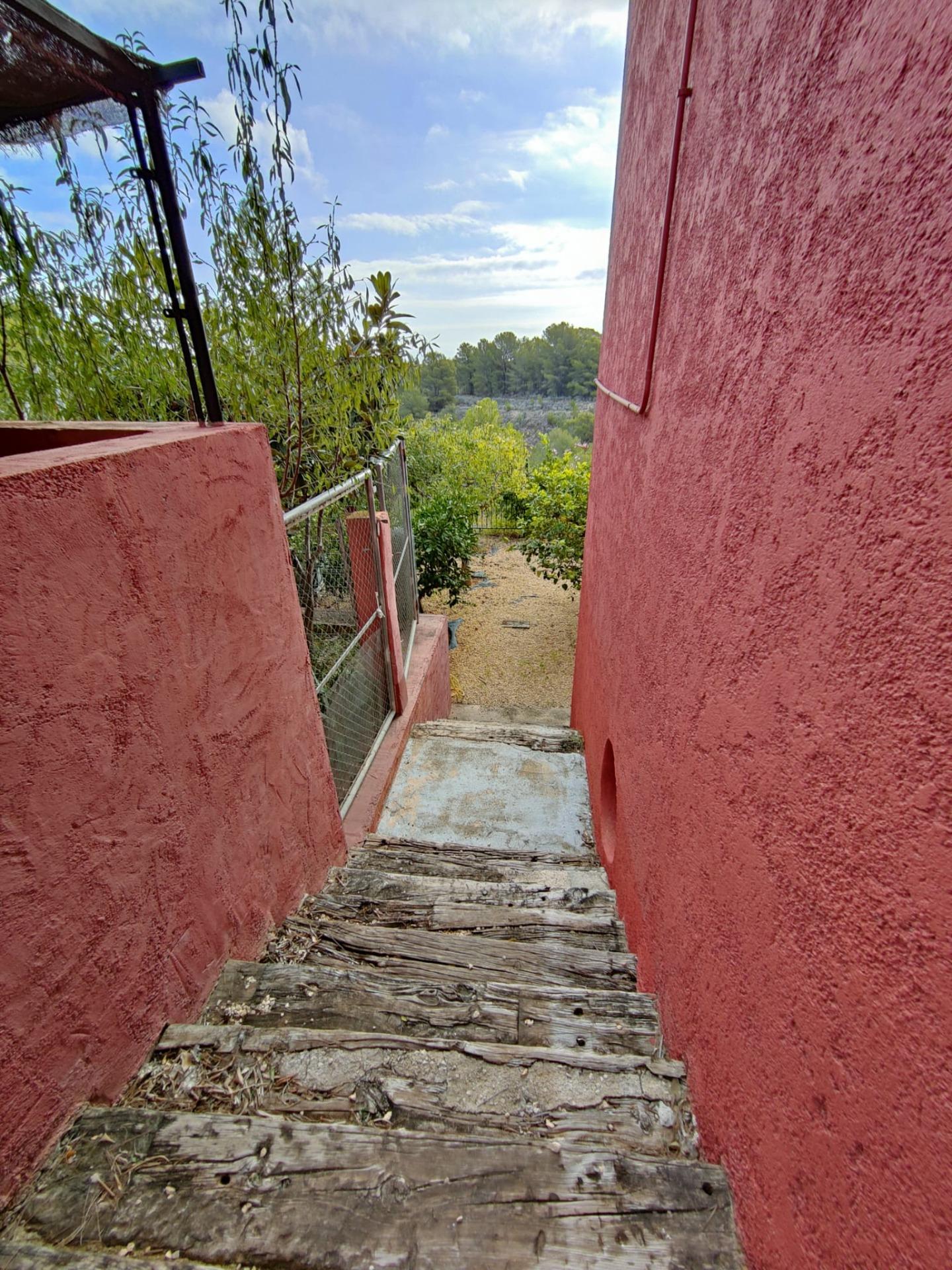 9-28-3 DETACHED VILLA, SPACIOUS WITH PRIVACY IN A NATURAL ENVIRONMENT IN LA NUCIA