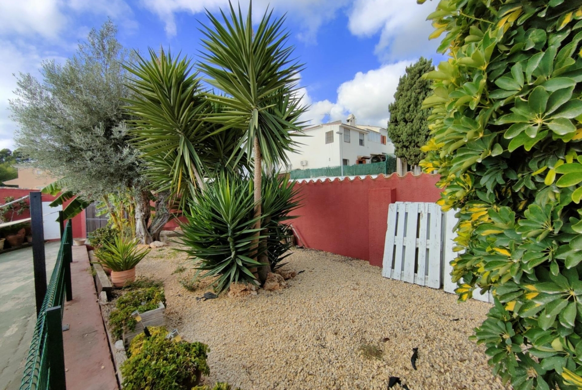 DETACHED VILLA, SPACIOUS WITH PRIVACY IN A NATURAL ENVIRONMENT IN LA NUCIA