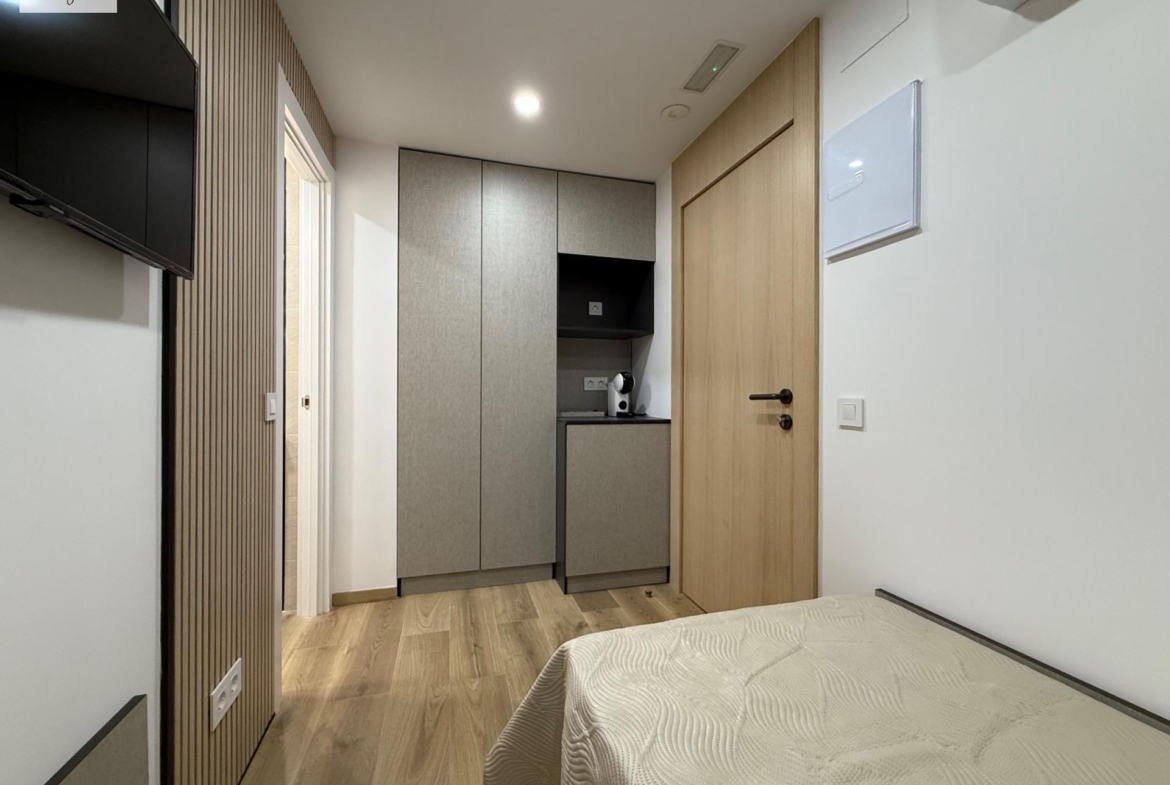 Tourist License Aparthotel-Style Apartment for Sale – Turnkey Business in the Heart of Alicante