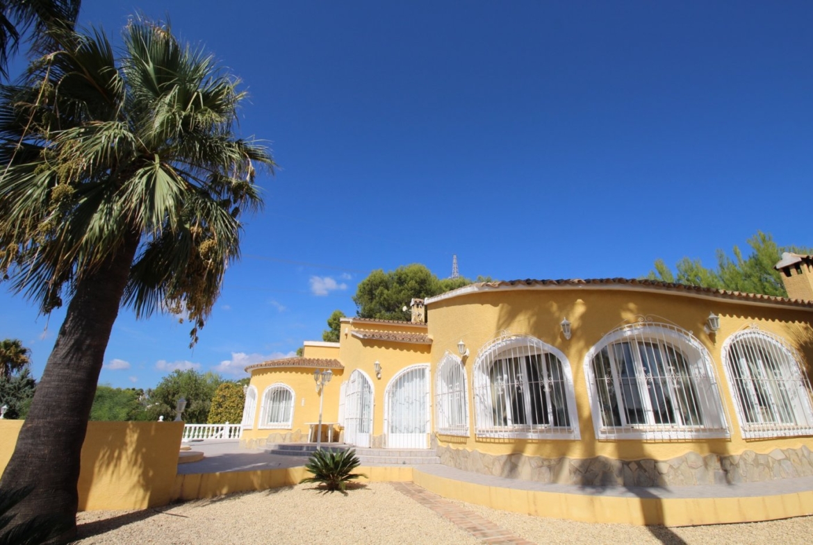 LUXURY MOUNTAIN VILLA MET ZEEZICHT