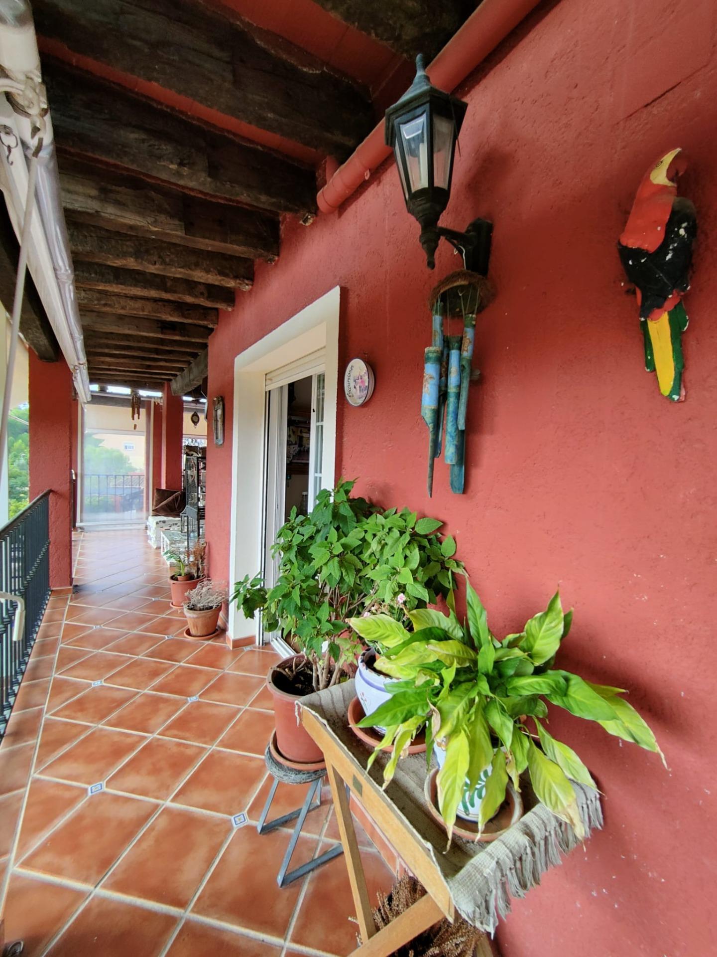 9-30-3 DETACHED VILLA, SPACIOUS WITH PRIVACY IN A NATURAL ENVIRONMENT IN LA NUCIA