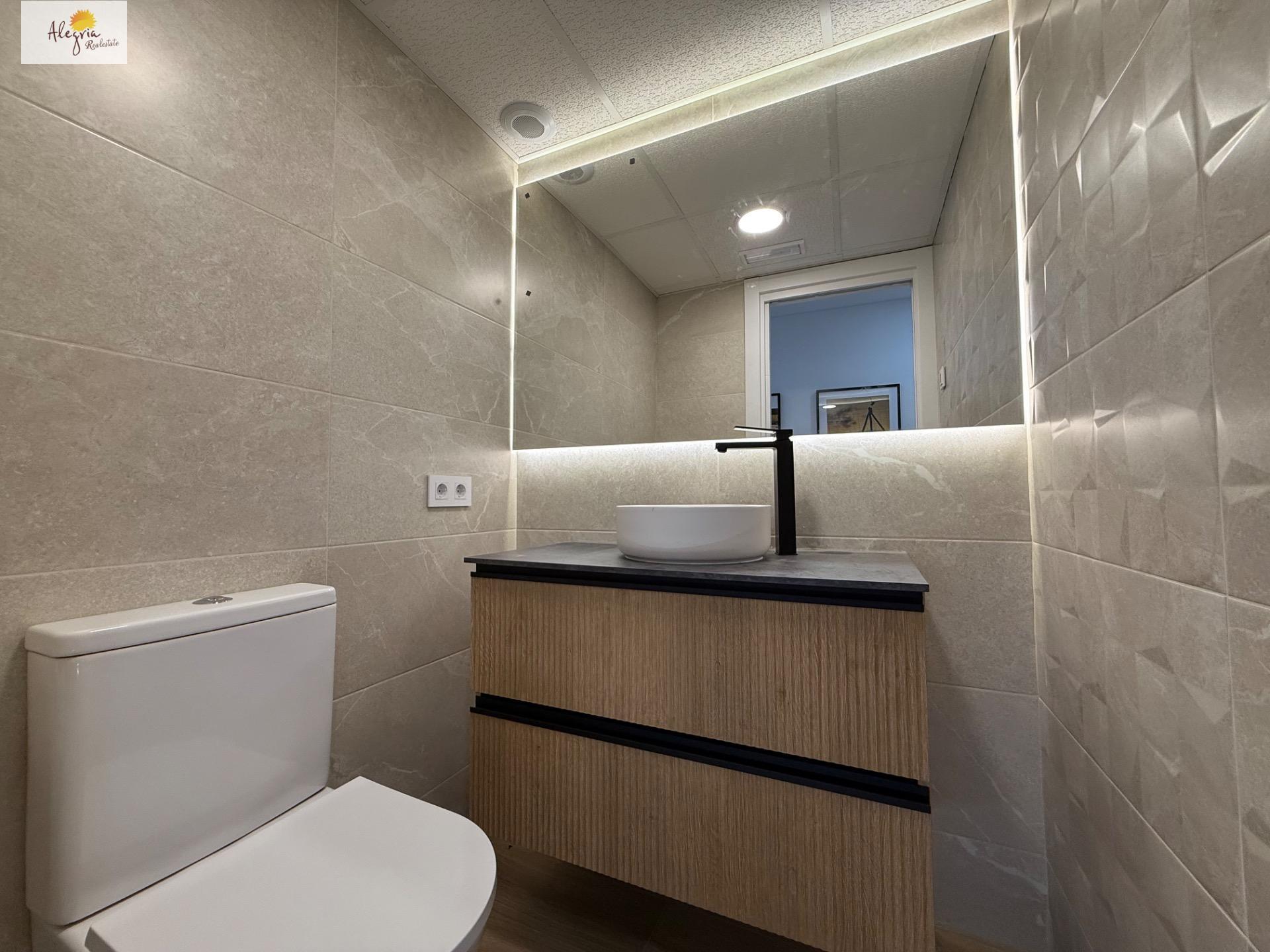 9-31-4 Tourist License Aparthotel-Style Apartment for Sale – Turnkey Business in the Heart of Alicante