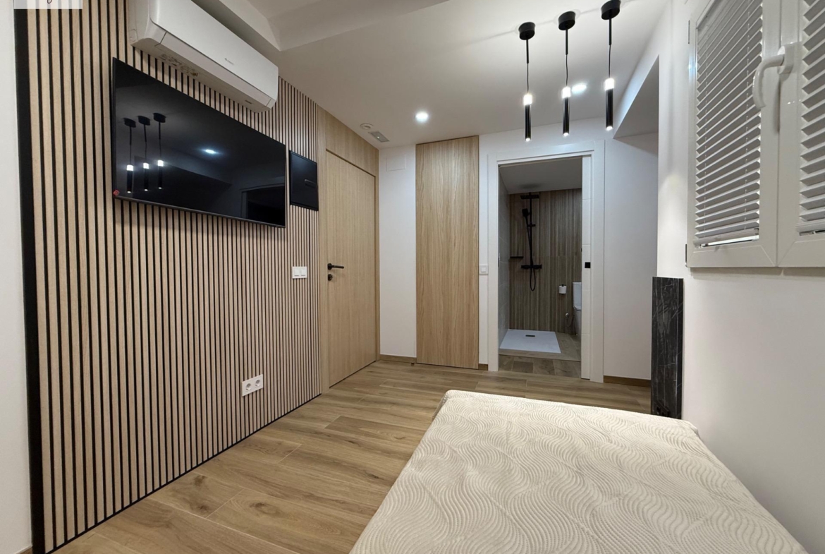 Tourist License Aparthotel-Style Apartment for Sale – Turnkey Business in the Heart of Alicante