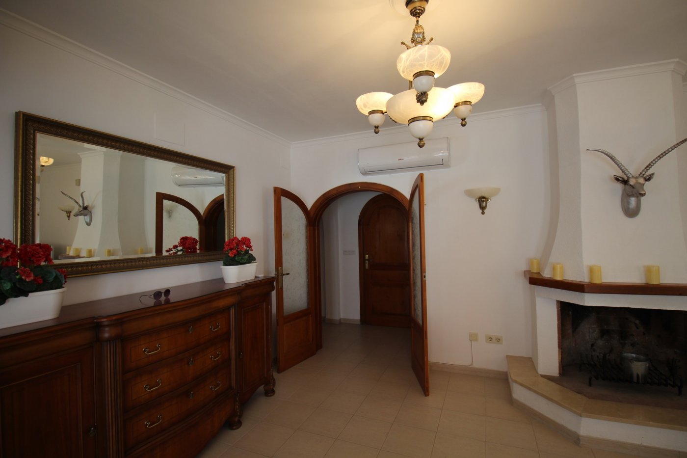 LUXURY MOUNTAIN VILLA MET ZEEZICHT