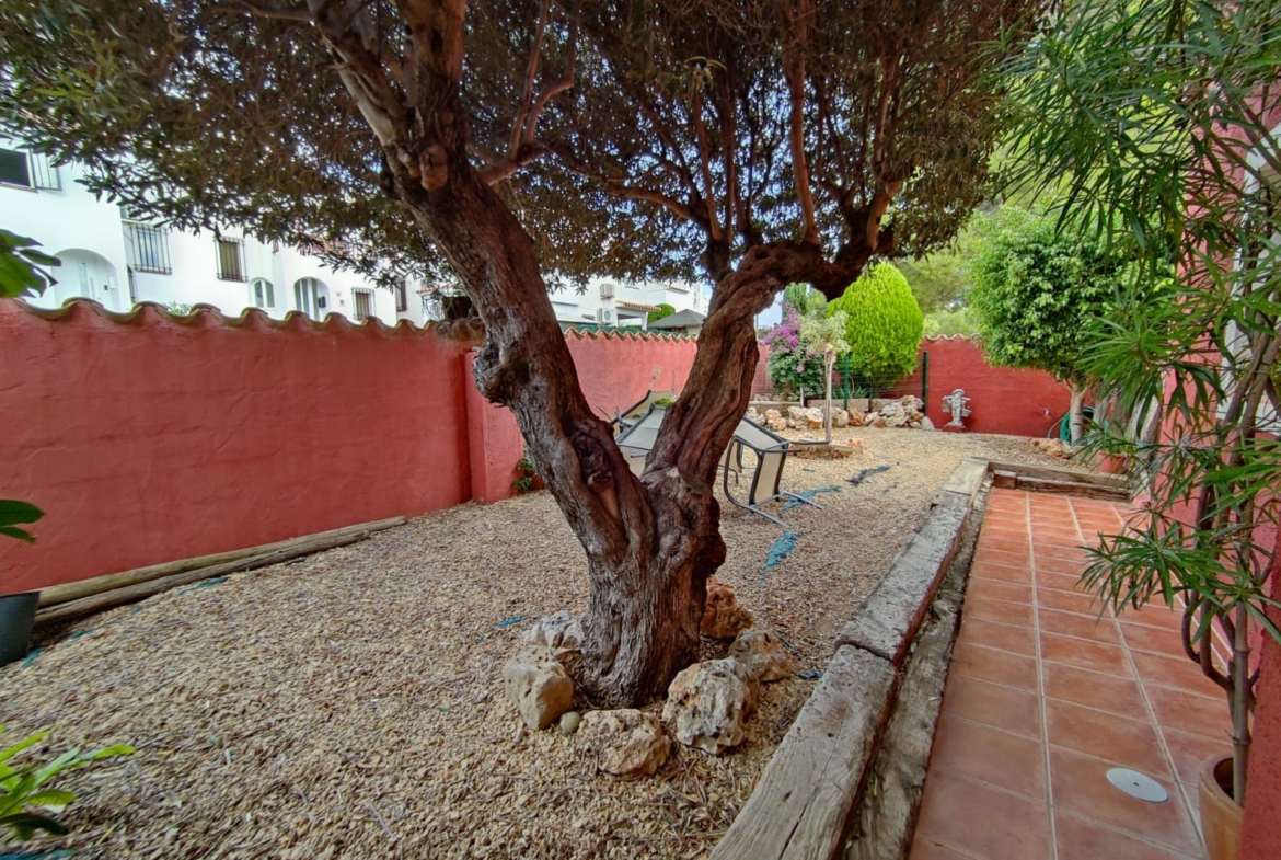 DETACHED VILLA, SPACIOUS WITH PRIVACY IN A NATURAL ENVIRONMENT IN LA NUCIA
