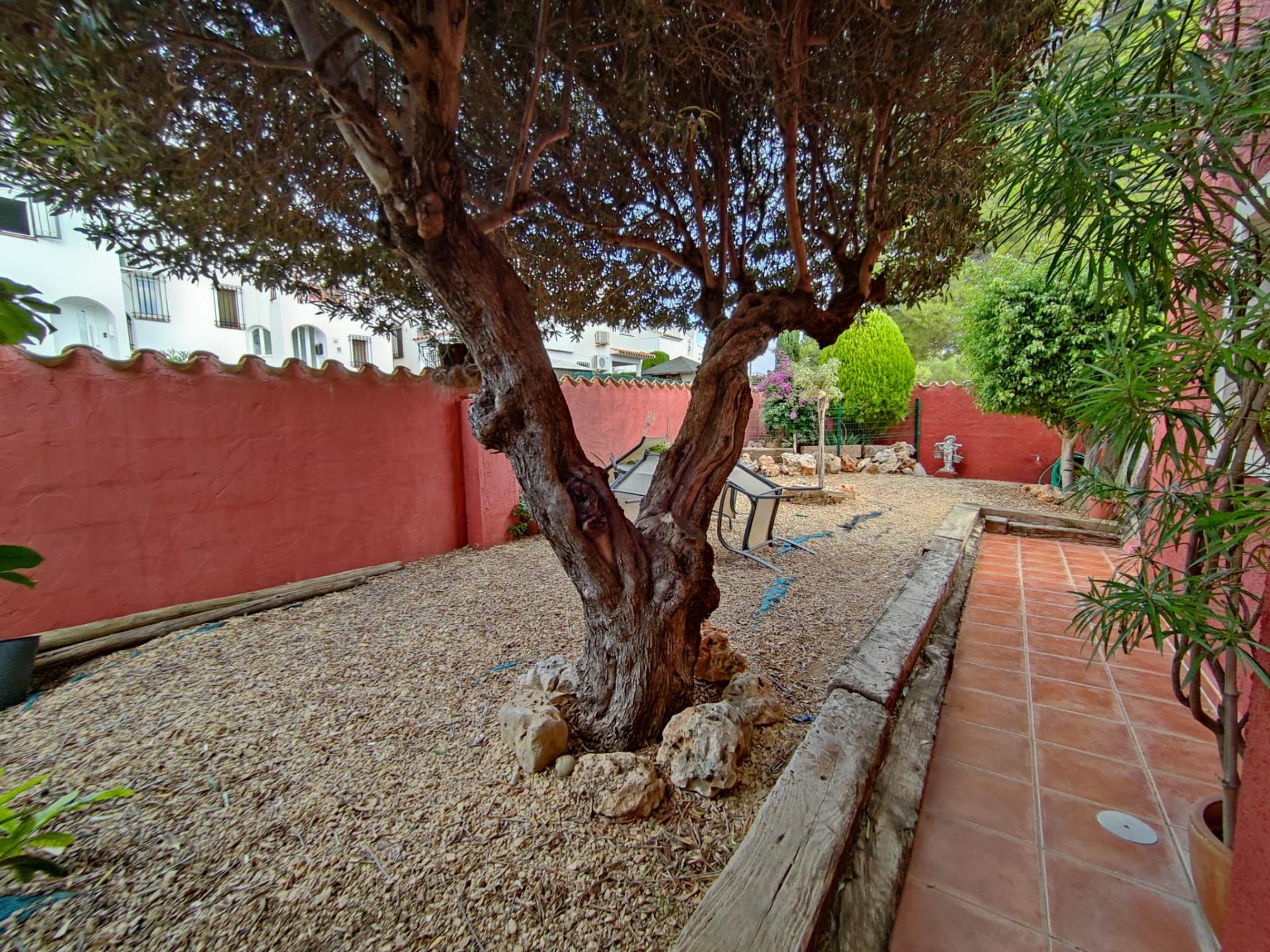 9-35-3 DETACHED VILLA, SPACIOUS WITH PRIVACY IN A NATURAL ENVIRONMENT IN LA NUCIA