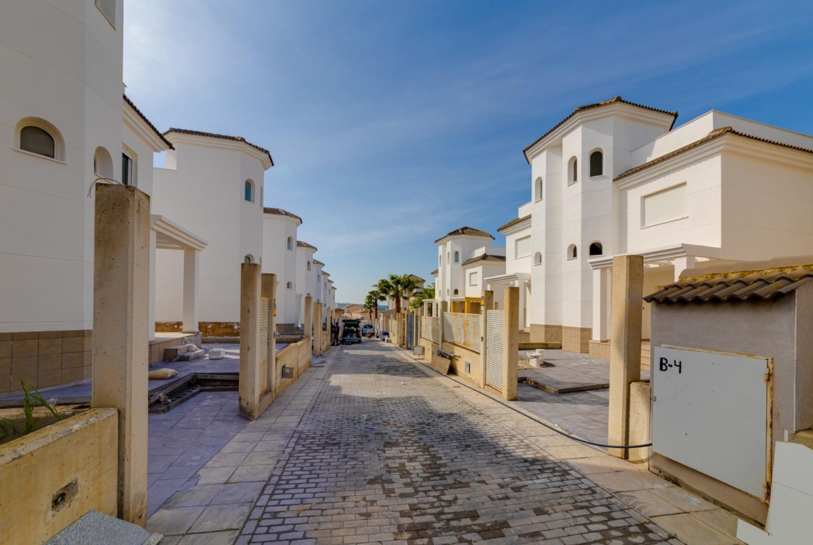 NIEUWE BUILD RESIDENTIAL IN SAN FULGENCIO
